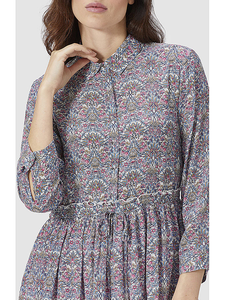 Rich & Royal Kleid in Weiß/ Hellblau/ Rosa günstig kaufen 36