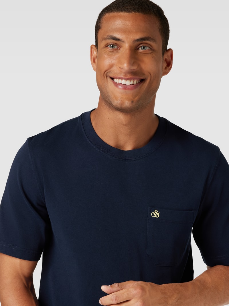T-Shirt mit Brusttasche in marineblau