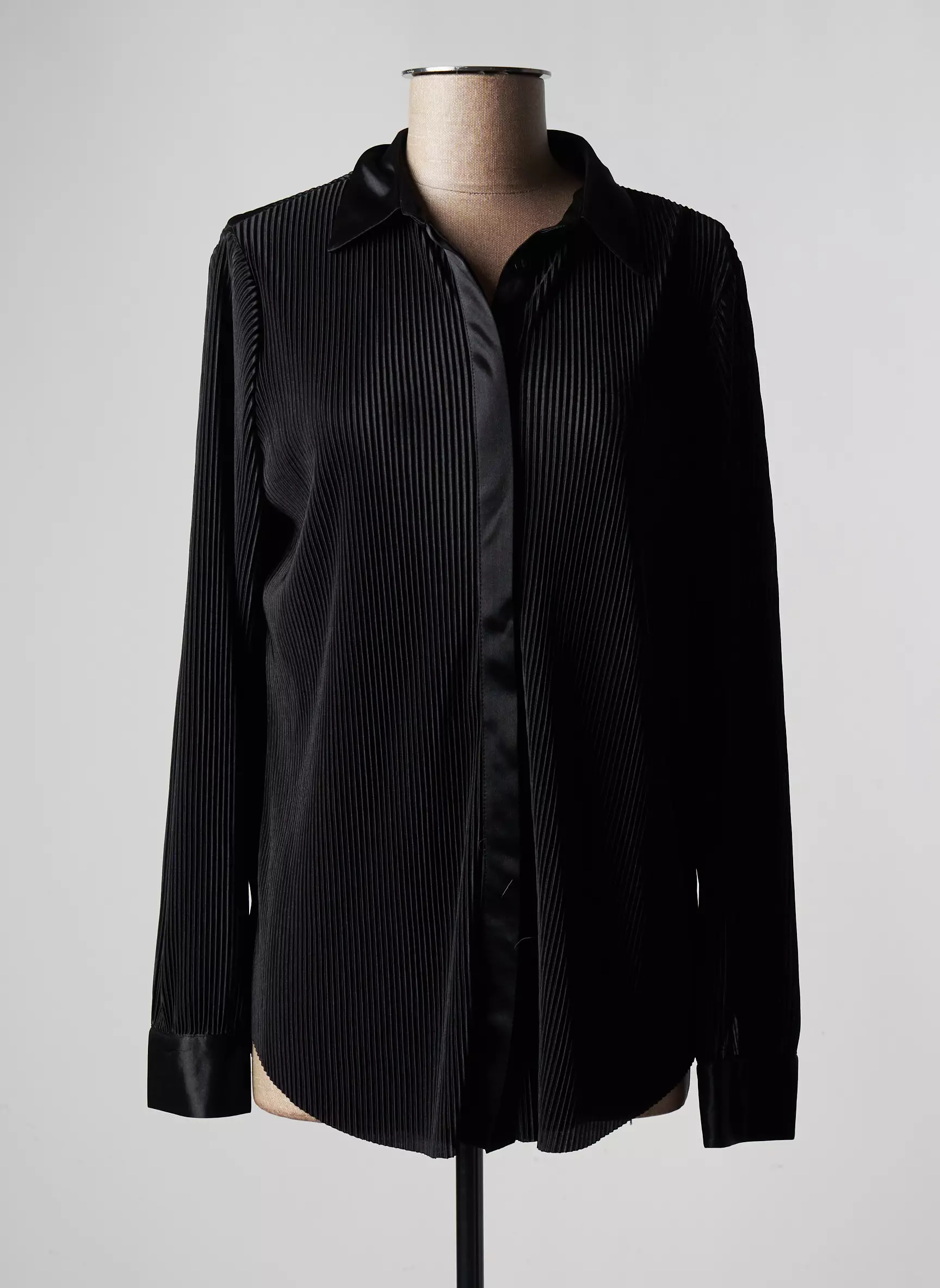 Molly Bracken Chemisiers Femme couleur noir