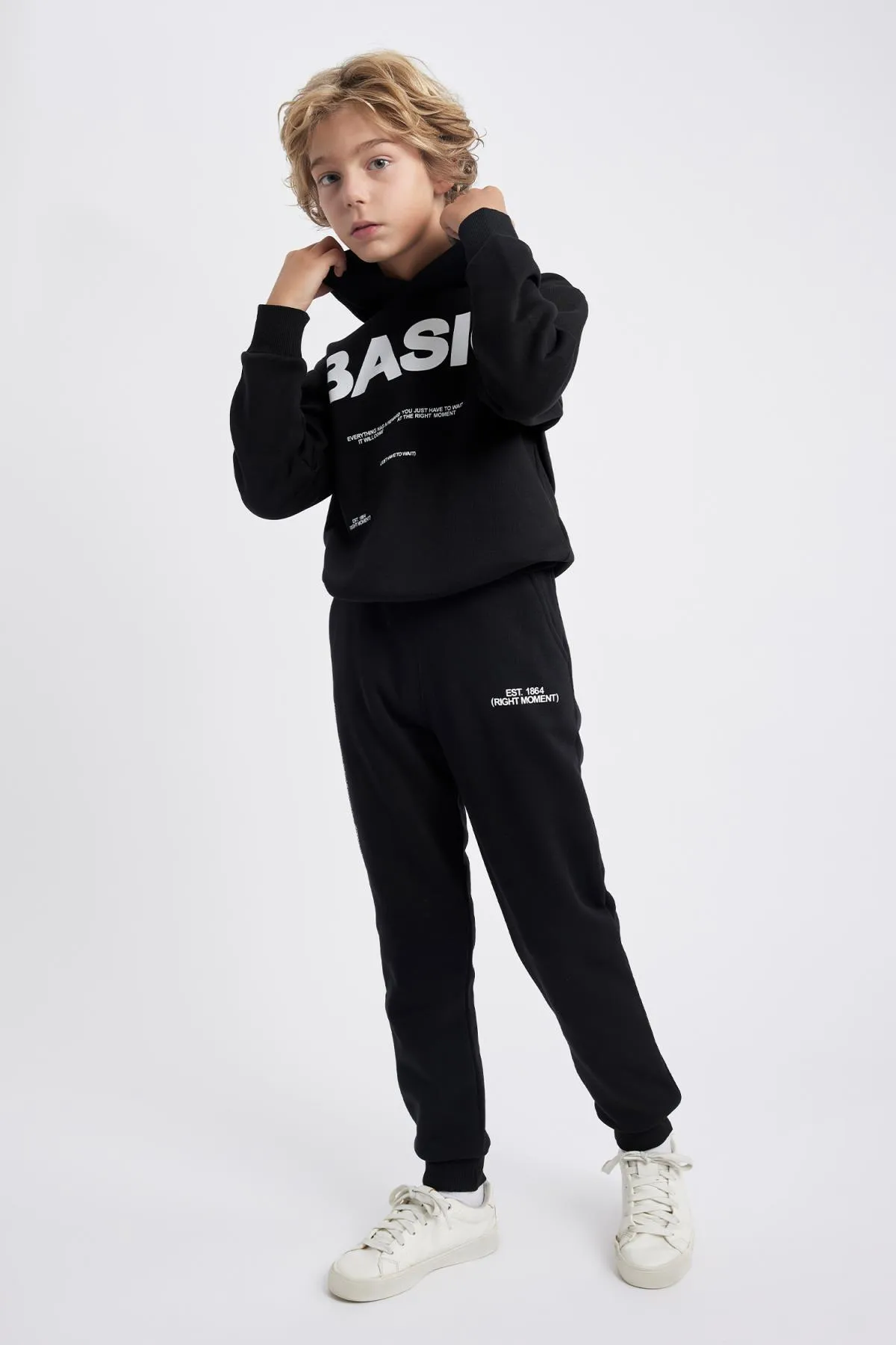 DeFacto  Zweiteiliges Set aus bedrucktem Sweatshirt und Trainingshose für Jungen