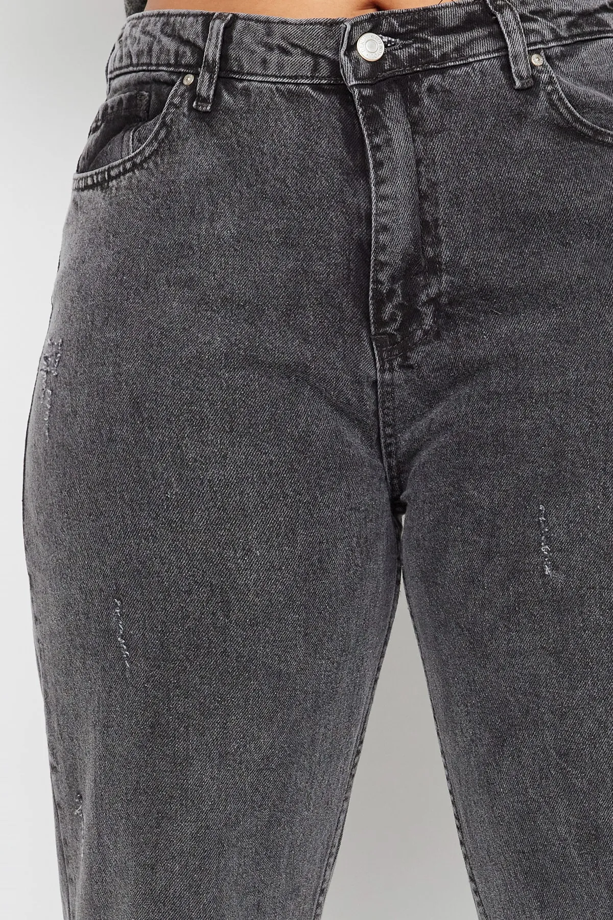Trendyol Curve  Graue Bootcut-Jeans mit hoher Taille TBBSS22JE00011