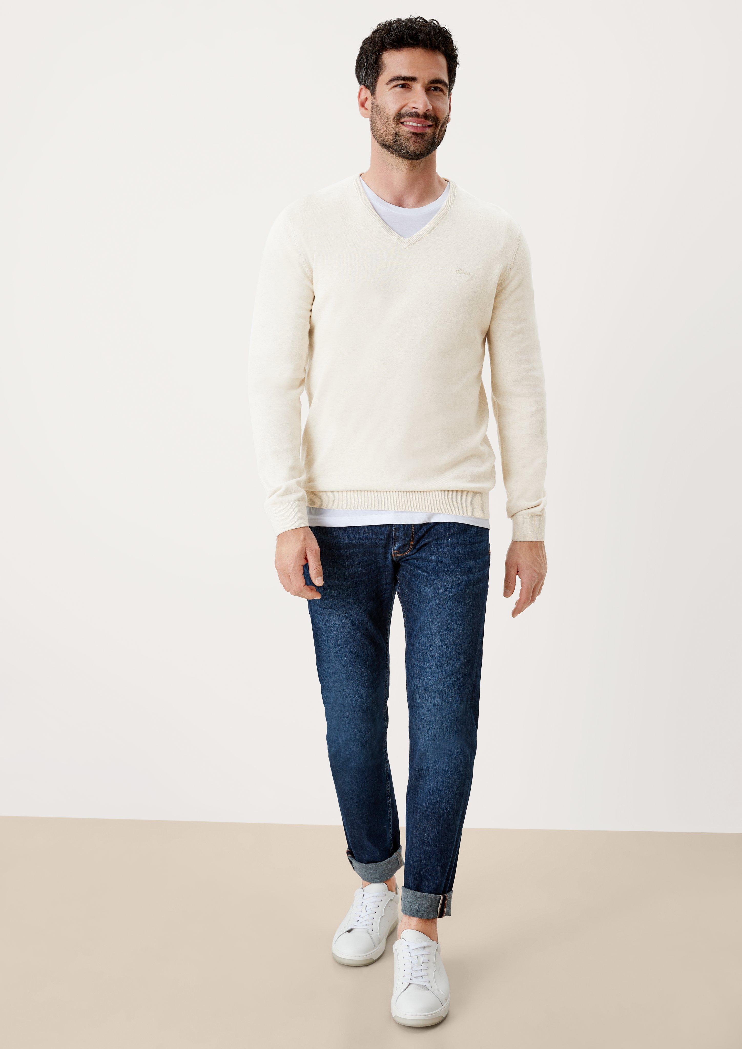 Feinstrickpulli mit V-Ausschnitt  03.899.61.7623-03W0