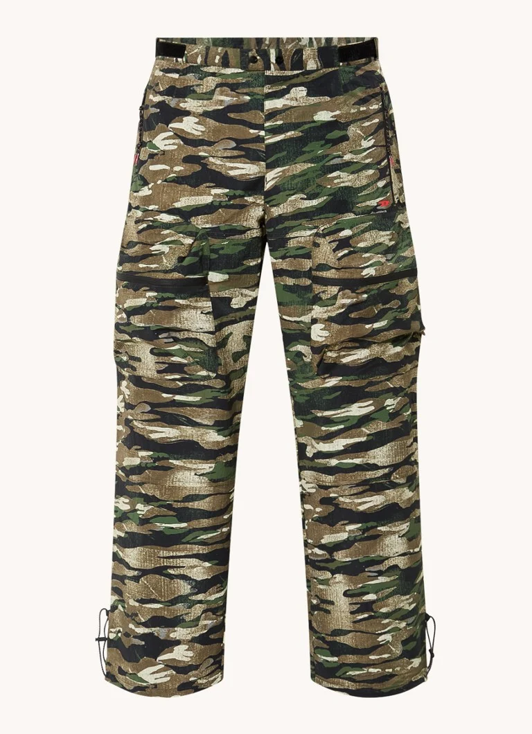 Pantaloni cargo cu imprimeu de camuflaj Diesel Ambrose WT23 cu picior lat