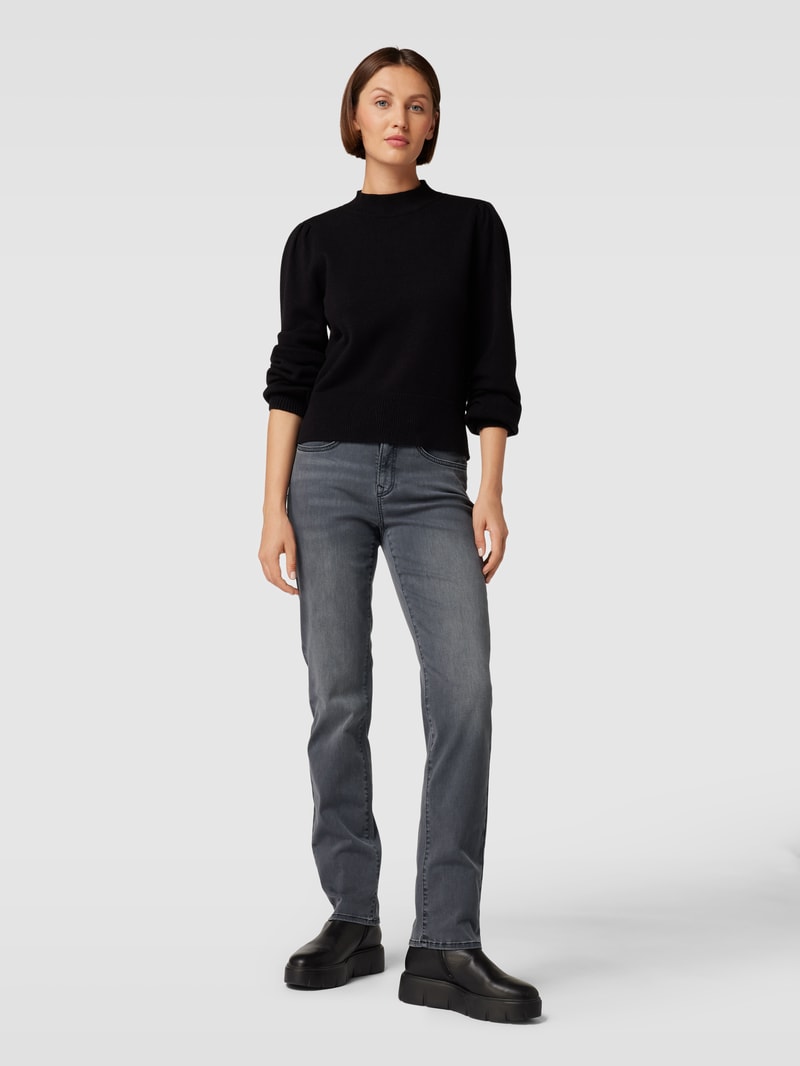 Jeans mit Knopfverschluss Modell 'CAROLA' in schwarz