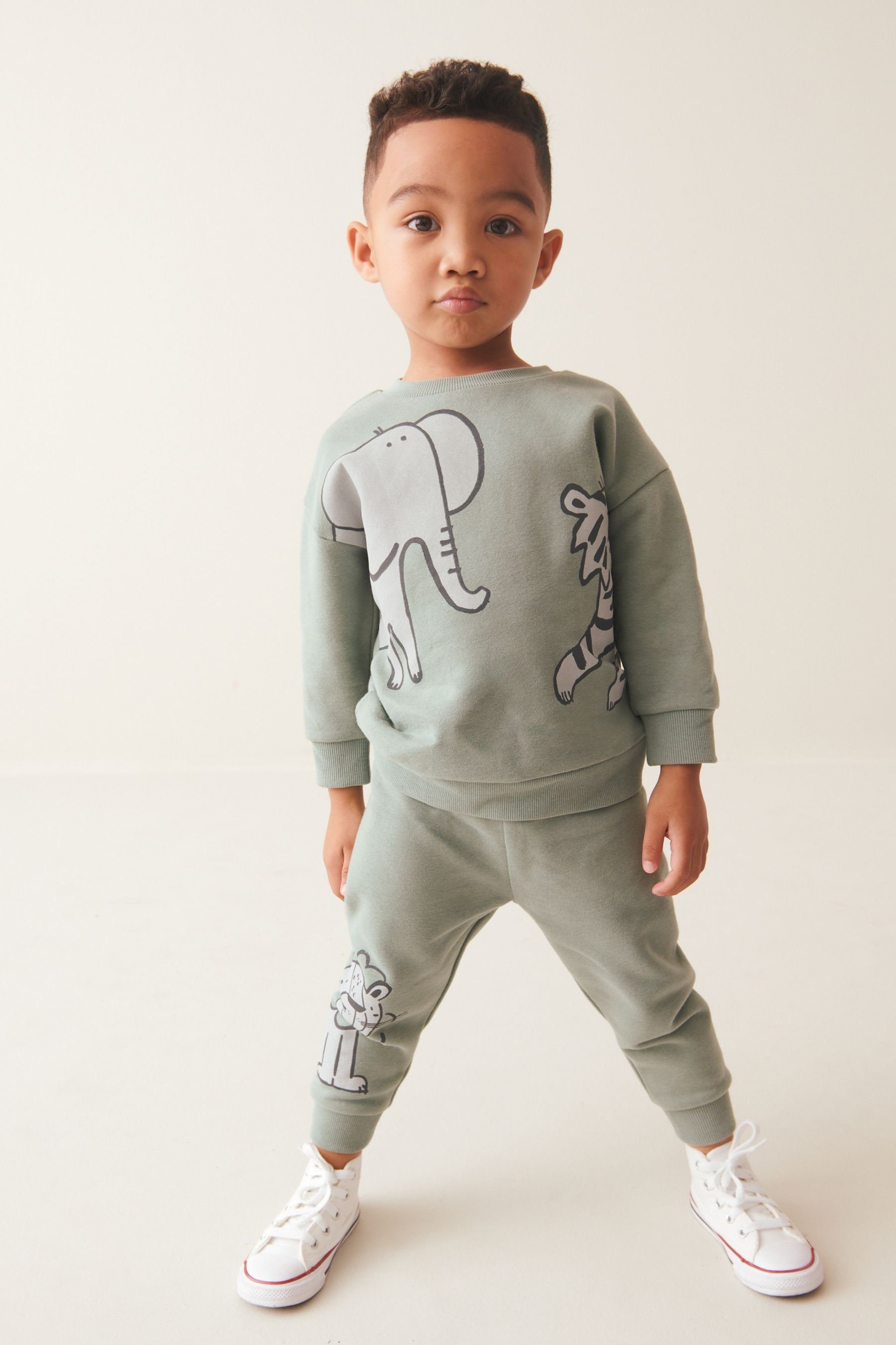 Next Sweatanzug Sweatshirt mit Motiv und Jogginghose im Set (2-tlg)