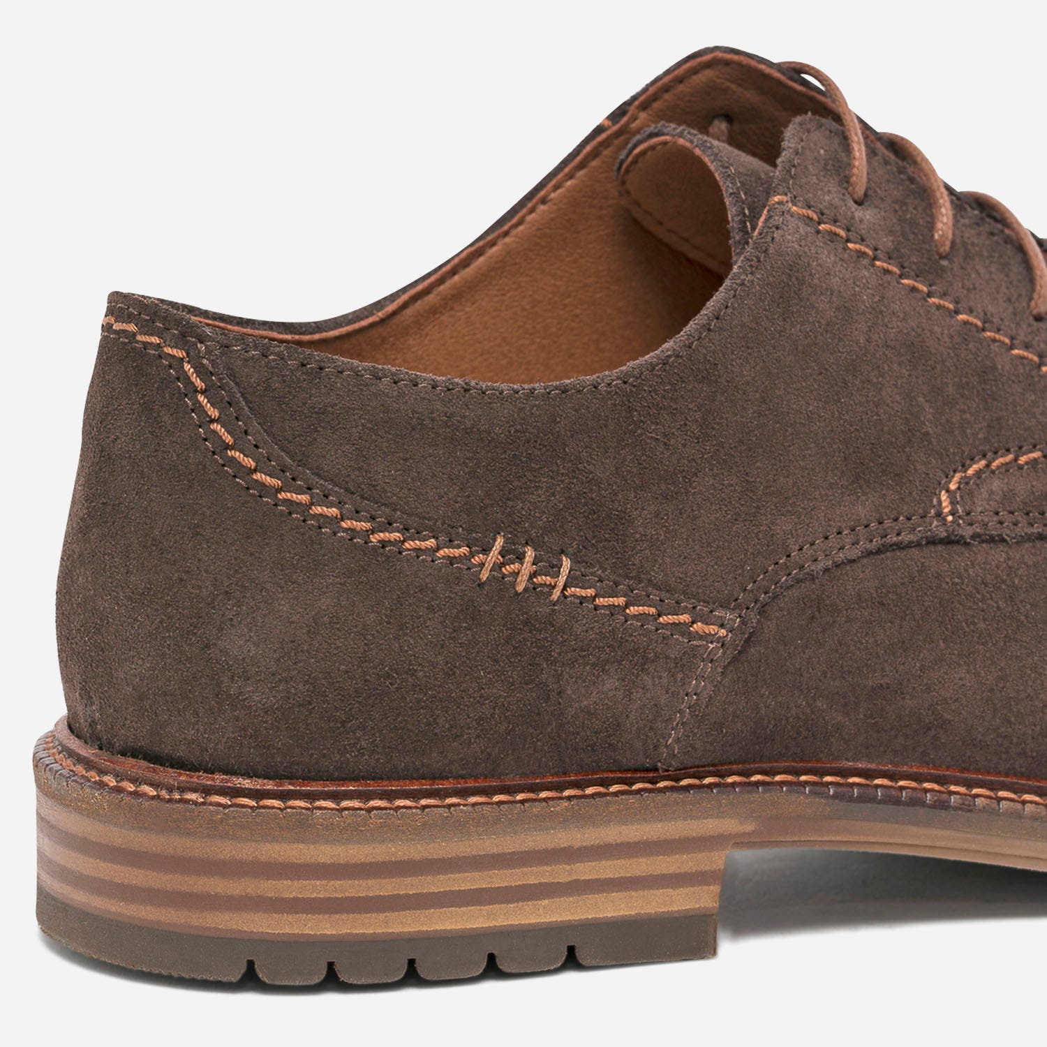 Derby marron en cuir velours éco-conçu