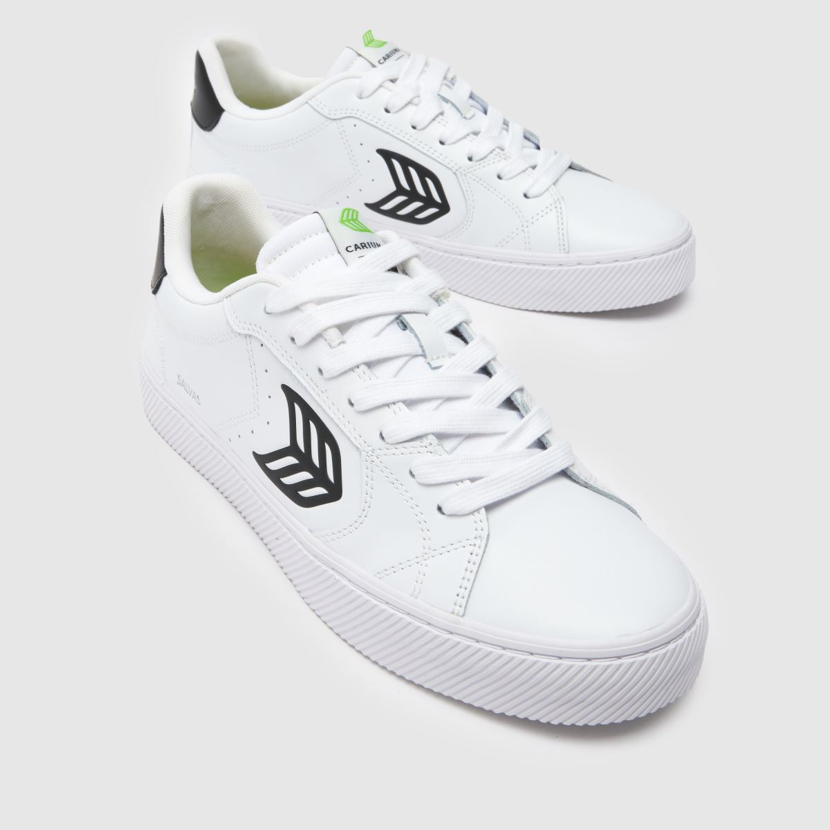 CARIUMA salvas-sneakers i vitt och svart