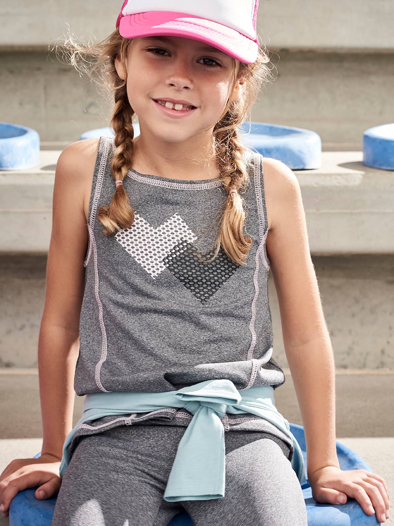 Ensemble de sport débardeur + legging fille matière technique gris chiné foncé