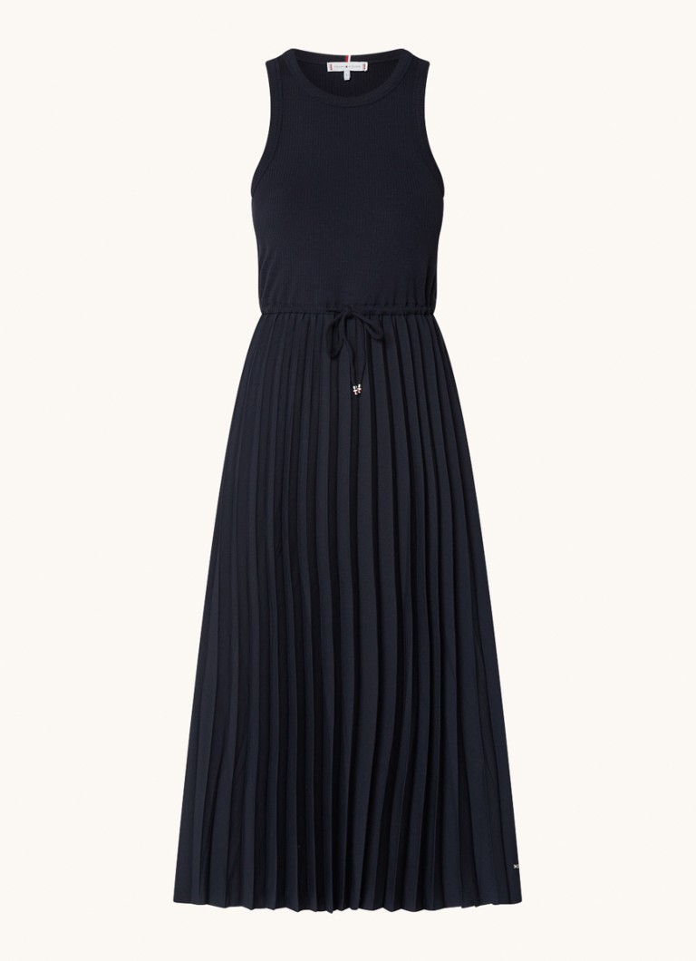 Vestido midi plisado de Tommy Hilfiger con cinturón de lazo.