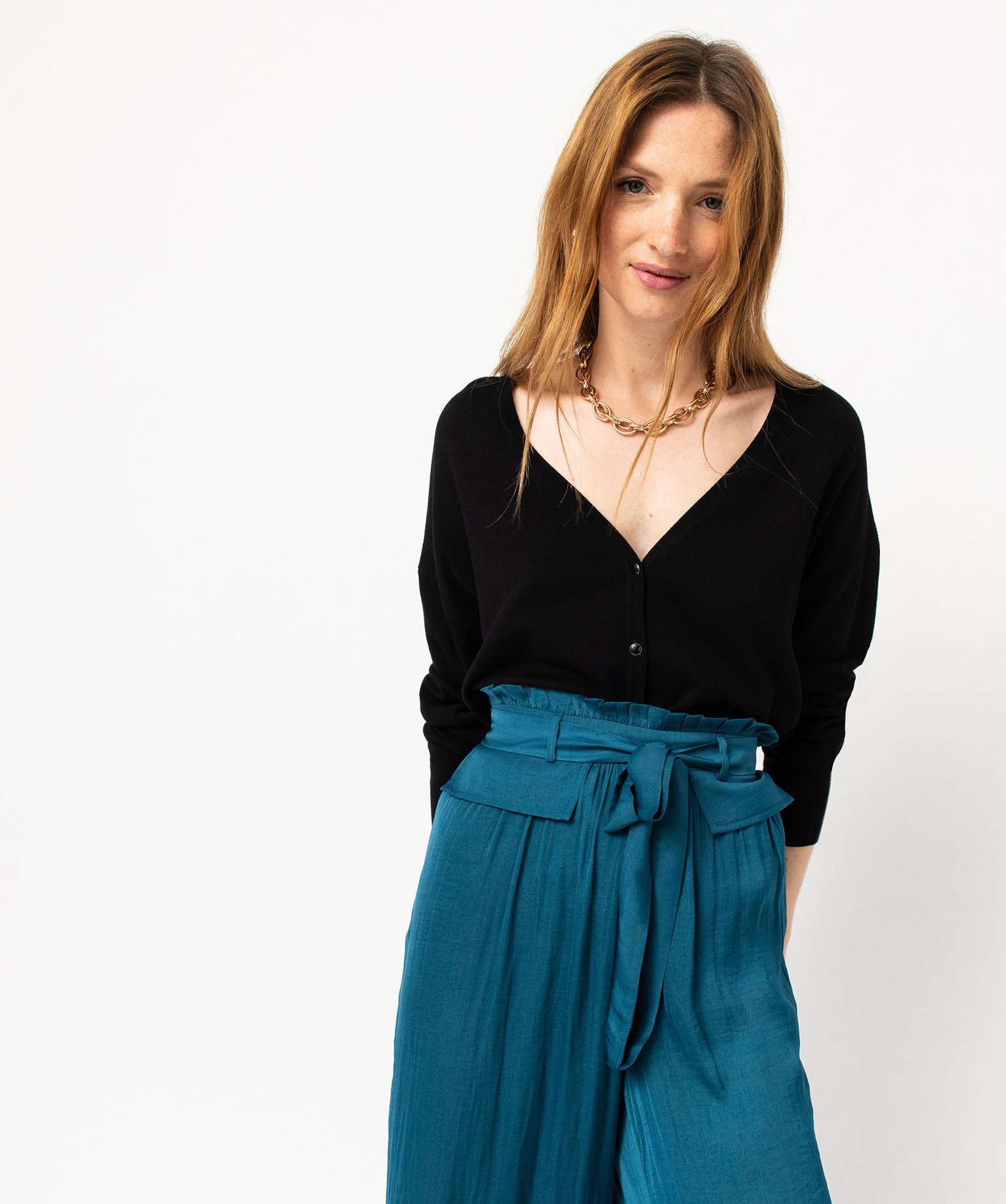 Gilet à col V en maille fine et boutons fantaisie femme noir | GEMO