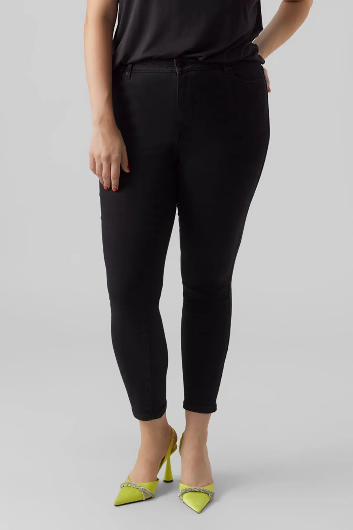 Veromoda Curve  Große Größen in Jeans - Schwarz - Skinny