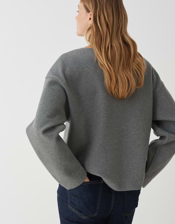 Sweater Gudila
