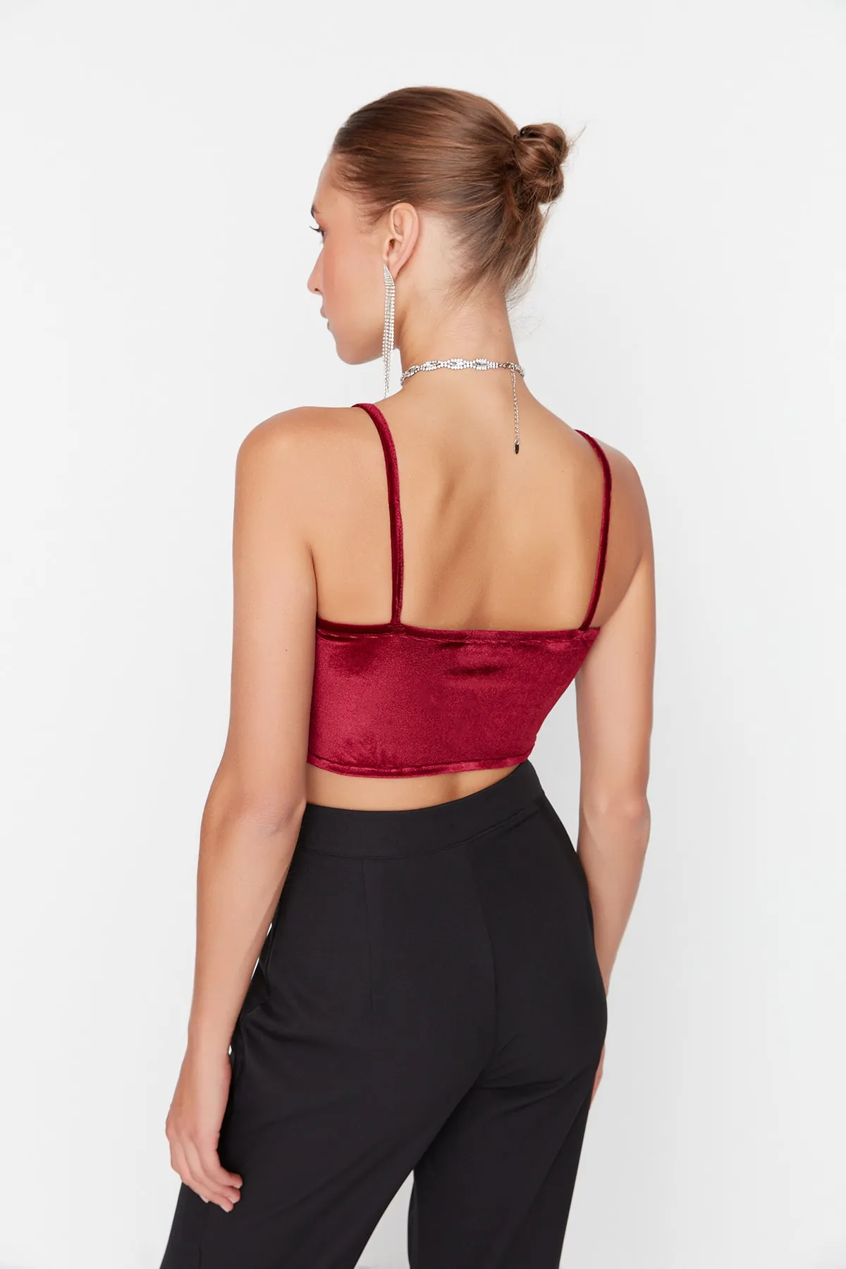 Trendyol Collection  Burgunderrotes Bustier mit Bindedetail vorne TPRAW23BS00014