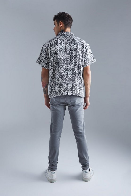 Kurzärmliges kastiges florales Jacquard-Hemd
