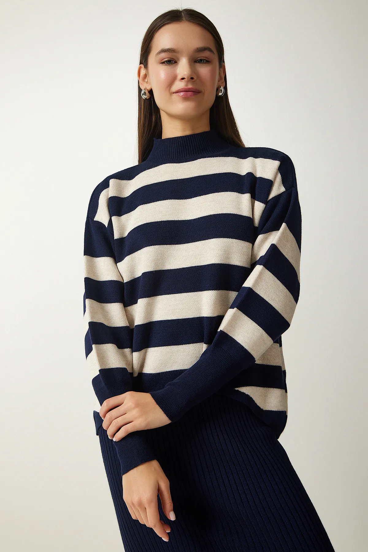 Happiness İstanbul  Marineblau gestreifter Pulloverkleid-Strickanzug für Damen KG00008