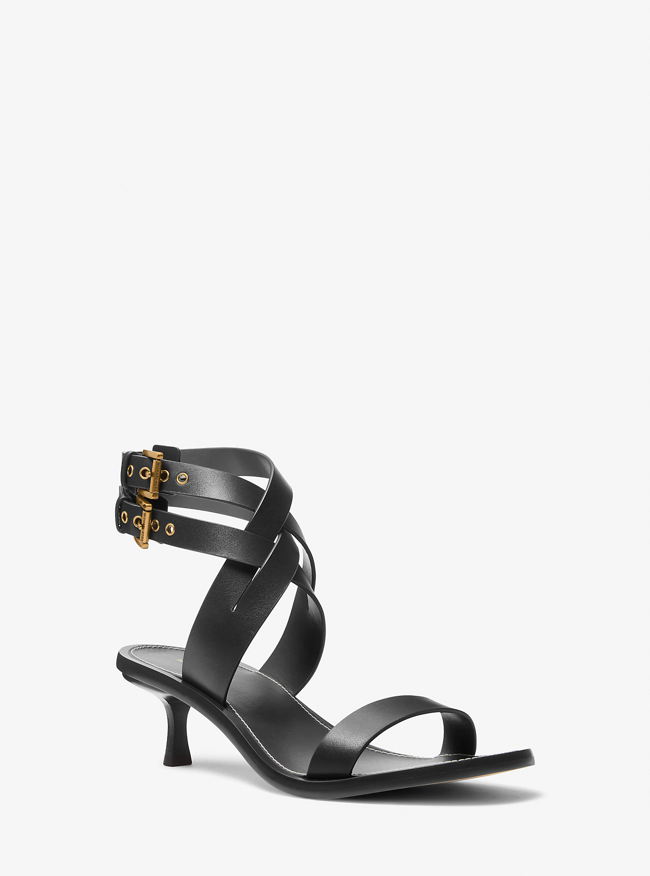 Crop-skjorte i skinn, plissert bermudashorts i skinn, Romee-veske, kordfløyelsmykke, flekkete kordfløyelsmykke, Irene Kitten-sandal Monte Carlo-solbriller - SVART