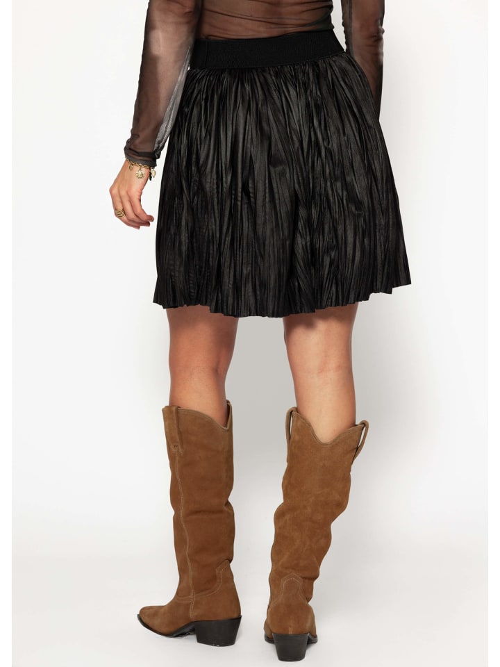 SASSYCLASSY Plissierter Rock aus Kunstleder in Schwarz günstig kaufen