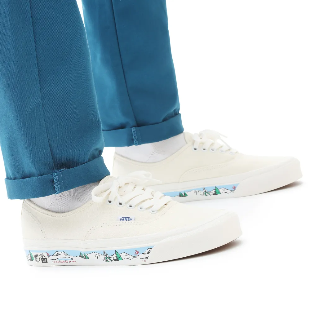 Vans Authentic 44 DX Anaheim Factory VN0A54F241N1 / weiss