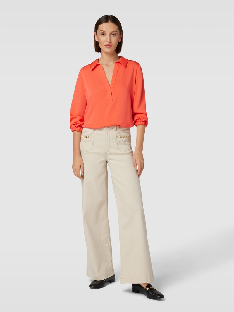 Bluse mit V-Ausschnitt in rot