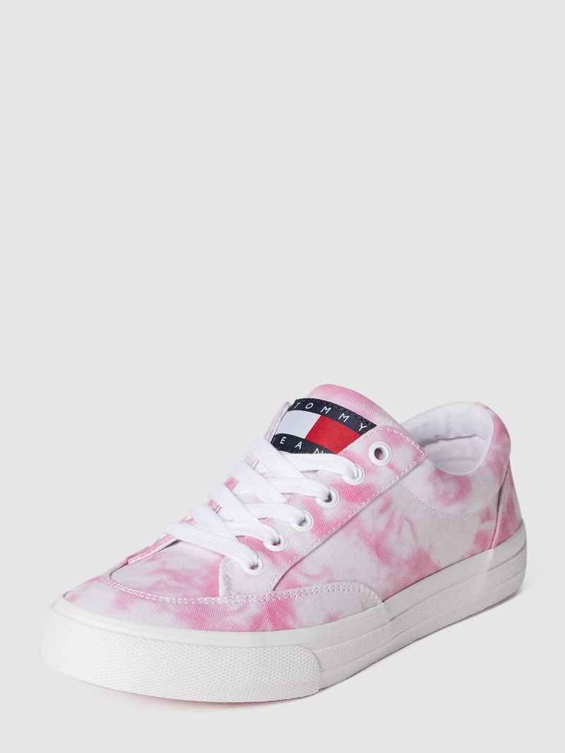 Sneaker im Batik-Look in rosa meliert