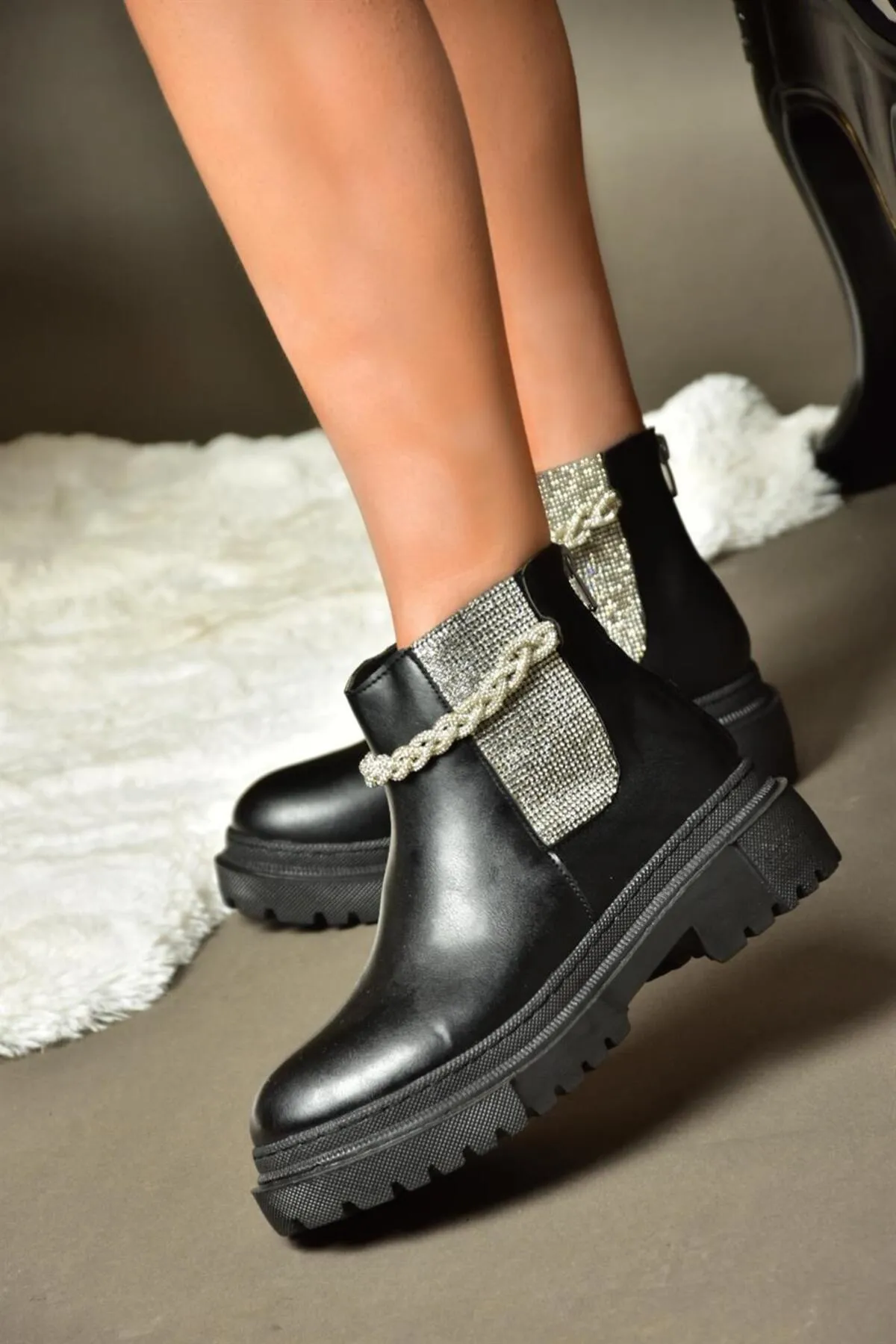 Fox Shoes  R726418209 Damenstiefel mit dicker Sohle in Black Stone