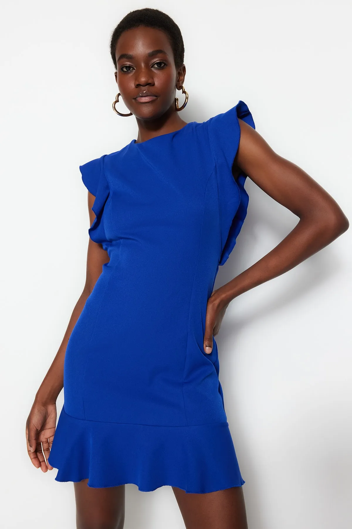 Trendyol Collection  Saks Rüschendetailliertes Webkleid TWOSS19XB0075