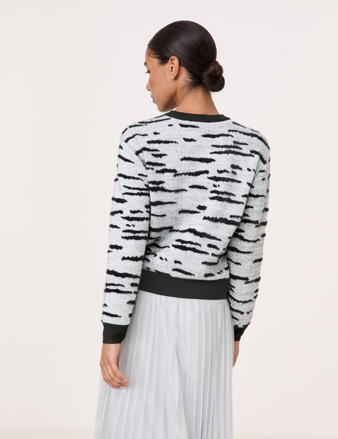 Pullover mit flauschigen Details