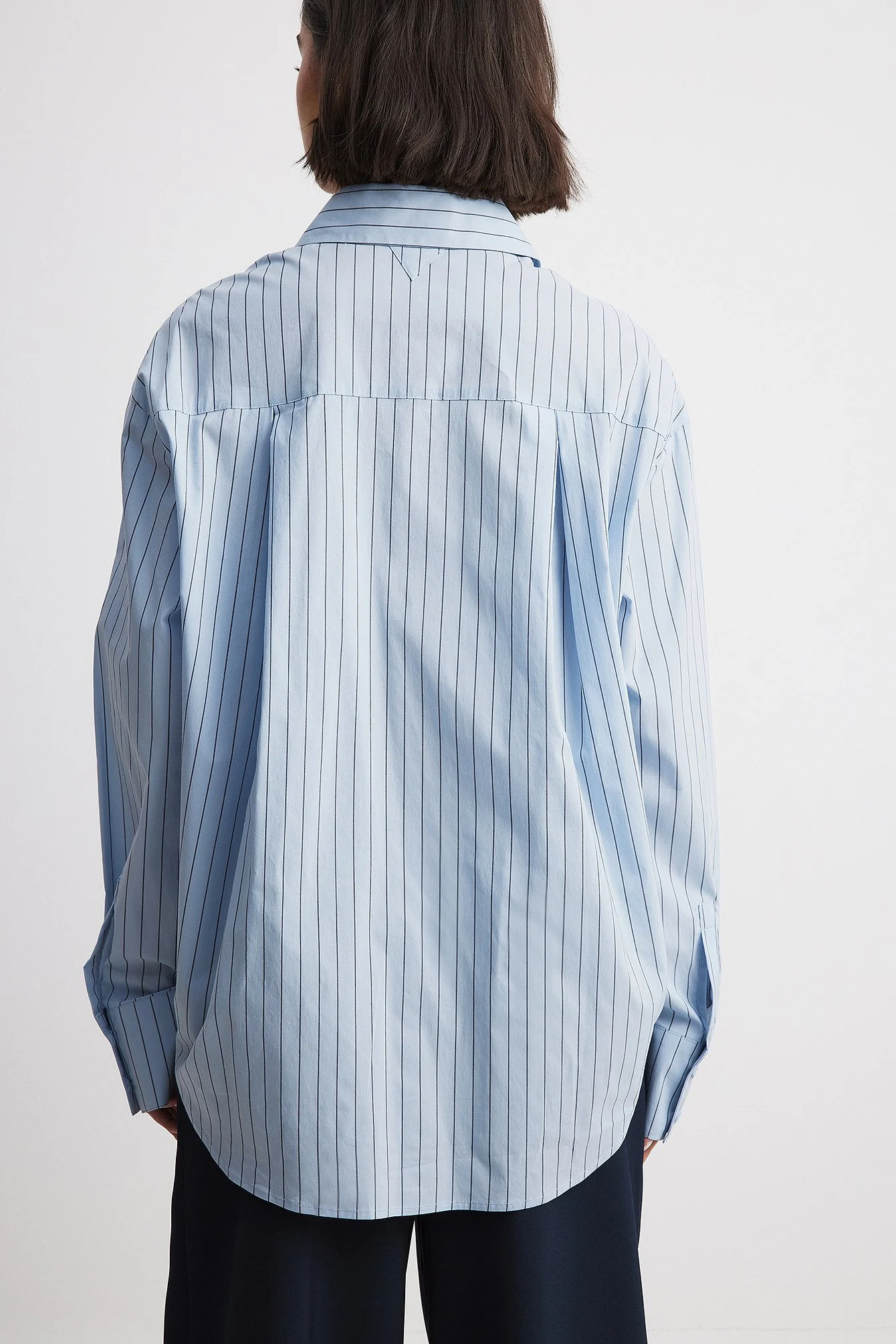 Gestreiftes Oversize-Baumwollhemd