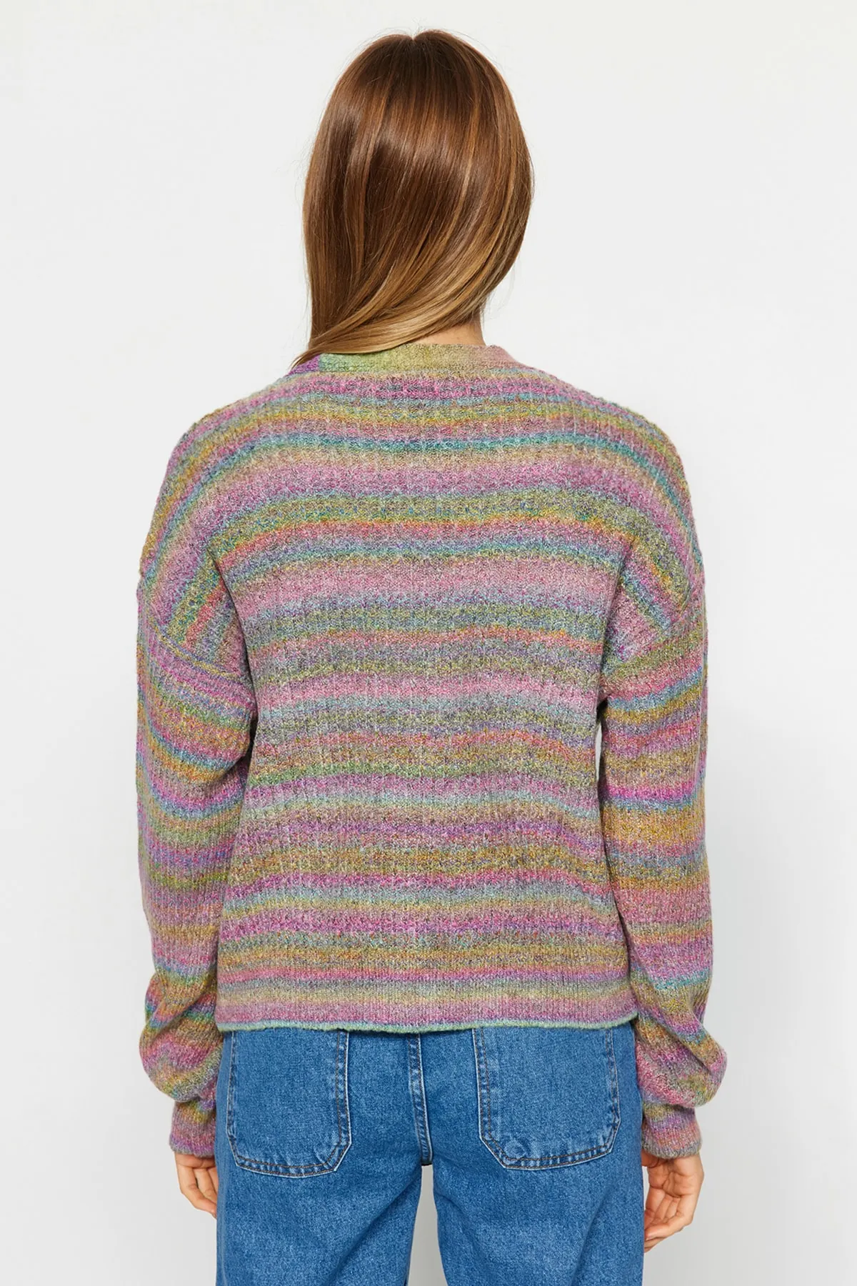 Trendyol Collection  Lila Strickcardigan mit Farbverlauf TWOAW24HI00109