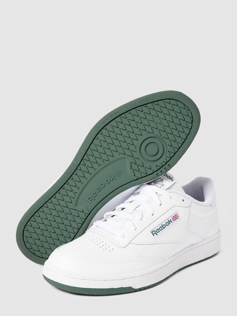 Sneaker mit Label-Detail Modell 'Club C' in weiß
