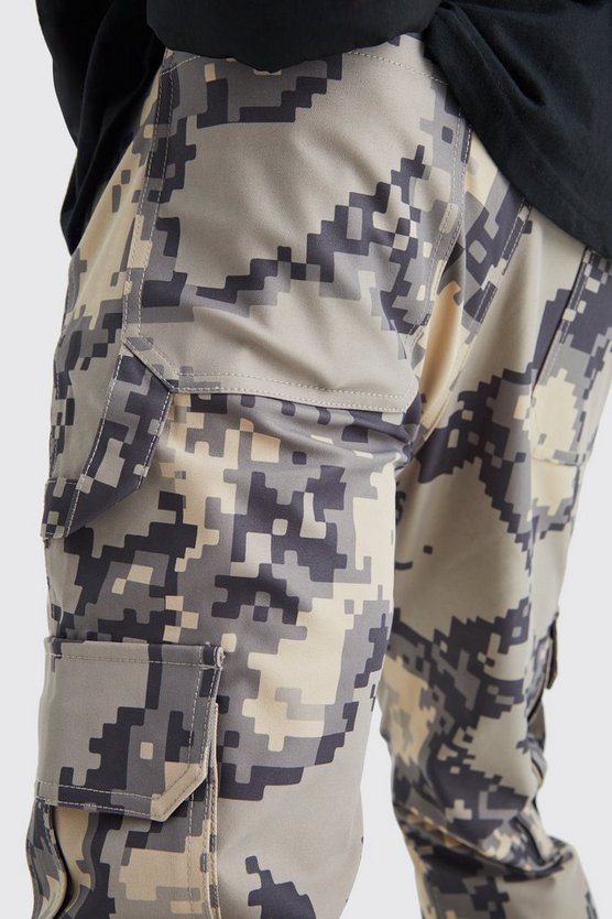 Slim-Fit Camouflage Cargohose