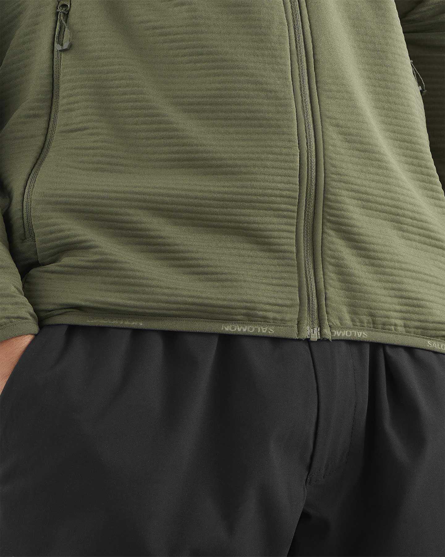 Pánske topánky Salomon Essential Lightwarm M LC2443700