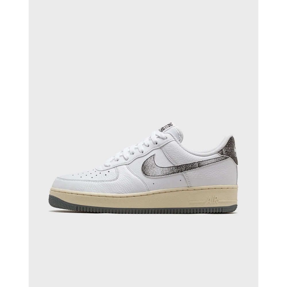 Nike Air Force 1 07 LX Low DV7183-100 / weiss