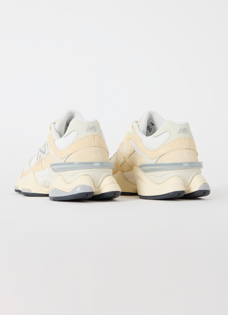 New Balance 9060 kedas ar zamšādas detaļām