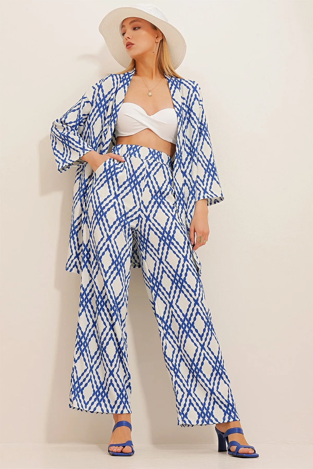 Trend Alaçatı Stili  Set aus gemusterter Kimonojacke und Palazzohose für Damen von Saks ALC-X10512