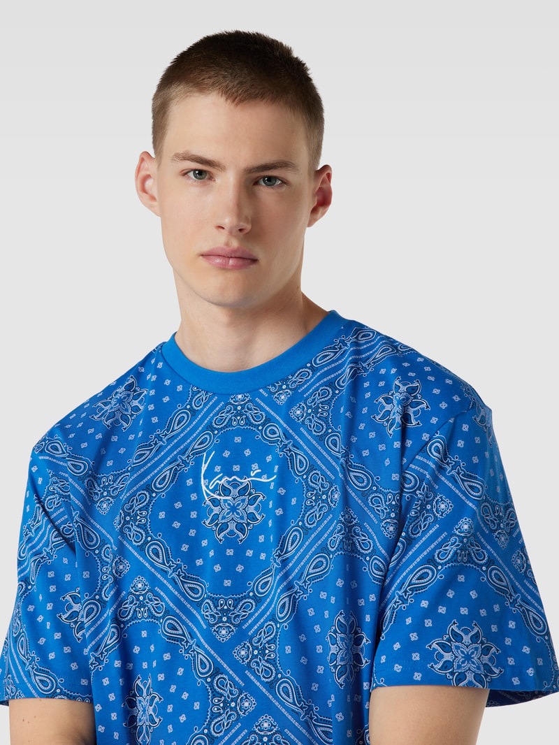 T-Shirt mit Paisley-Muster in blau
