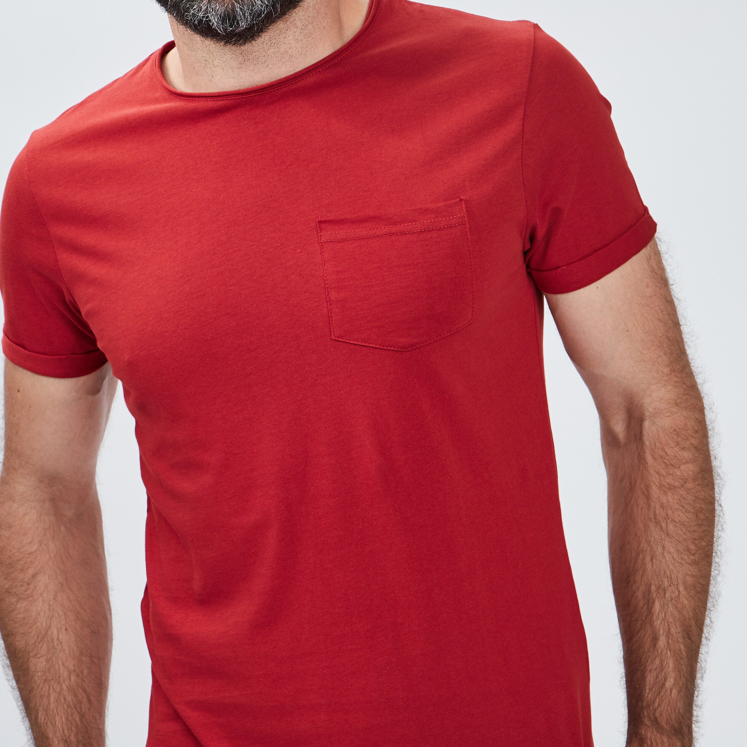 T-shirt col rond avec poche plaquée bordeaux homme | La Halle