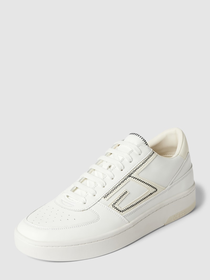 Sneaker aus Leder-Mix mit Label-Details in weiß