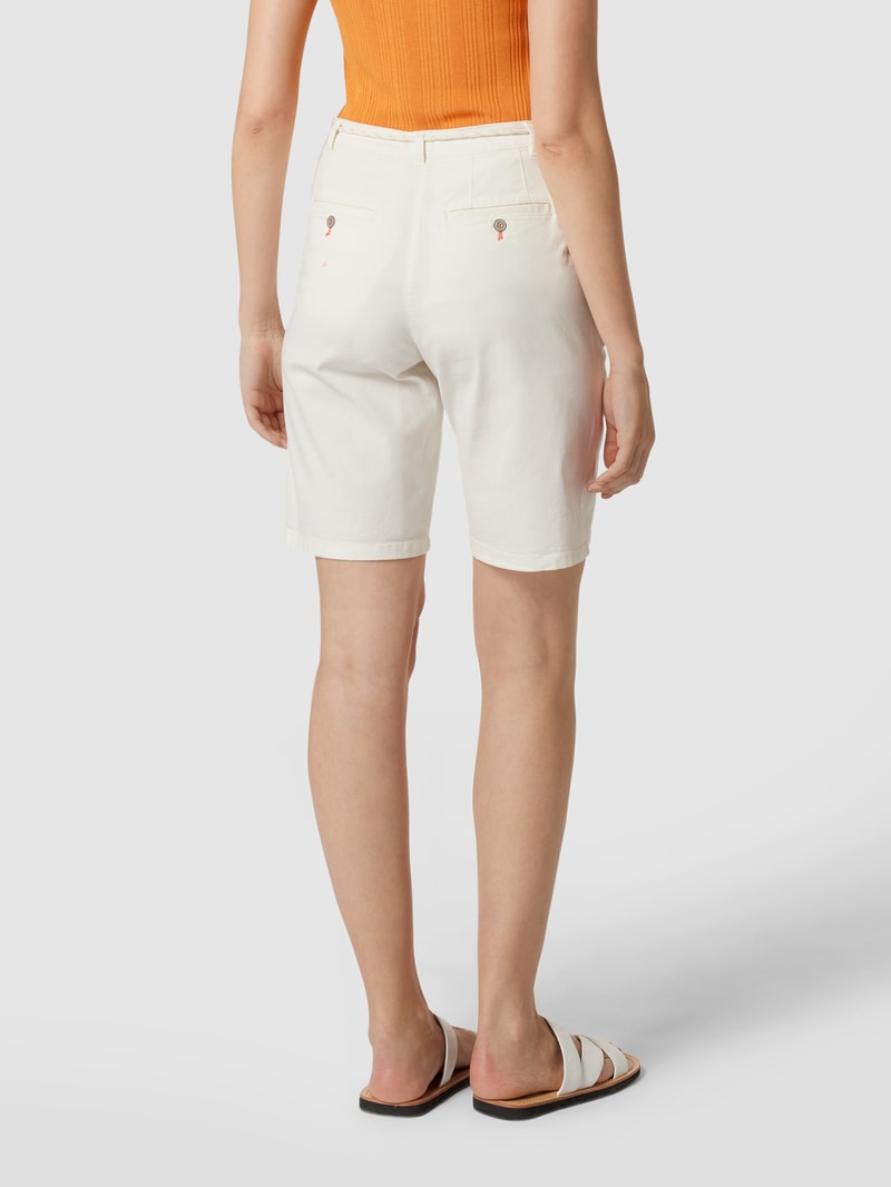 Bermudas mit seitlichen Eingrifftaschen in offwhite