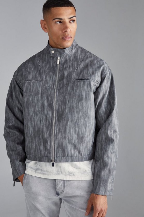 Kastige Bikerjacke mit Trichterkragen