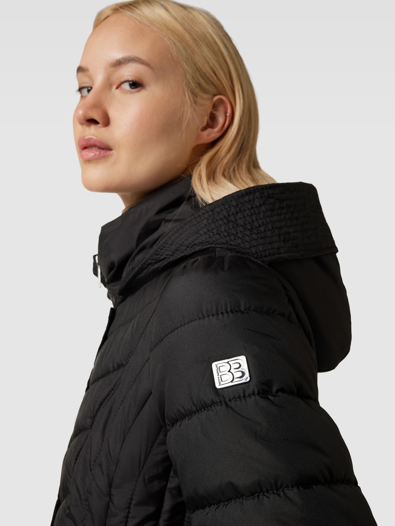Steppjacke mit Taillengürtel in schwarz