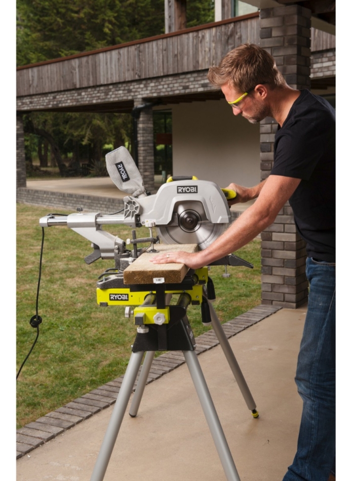 Ryobi 5133002861 EMS305RG Kapp- und Gehrungssäge 2200 W 305 mm