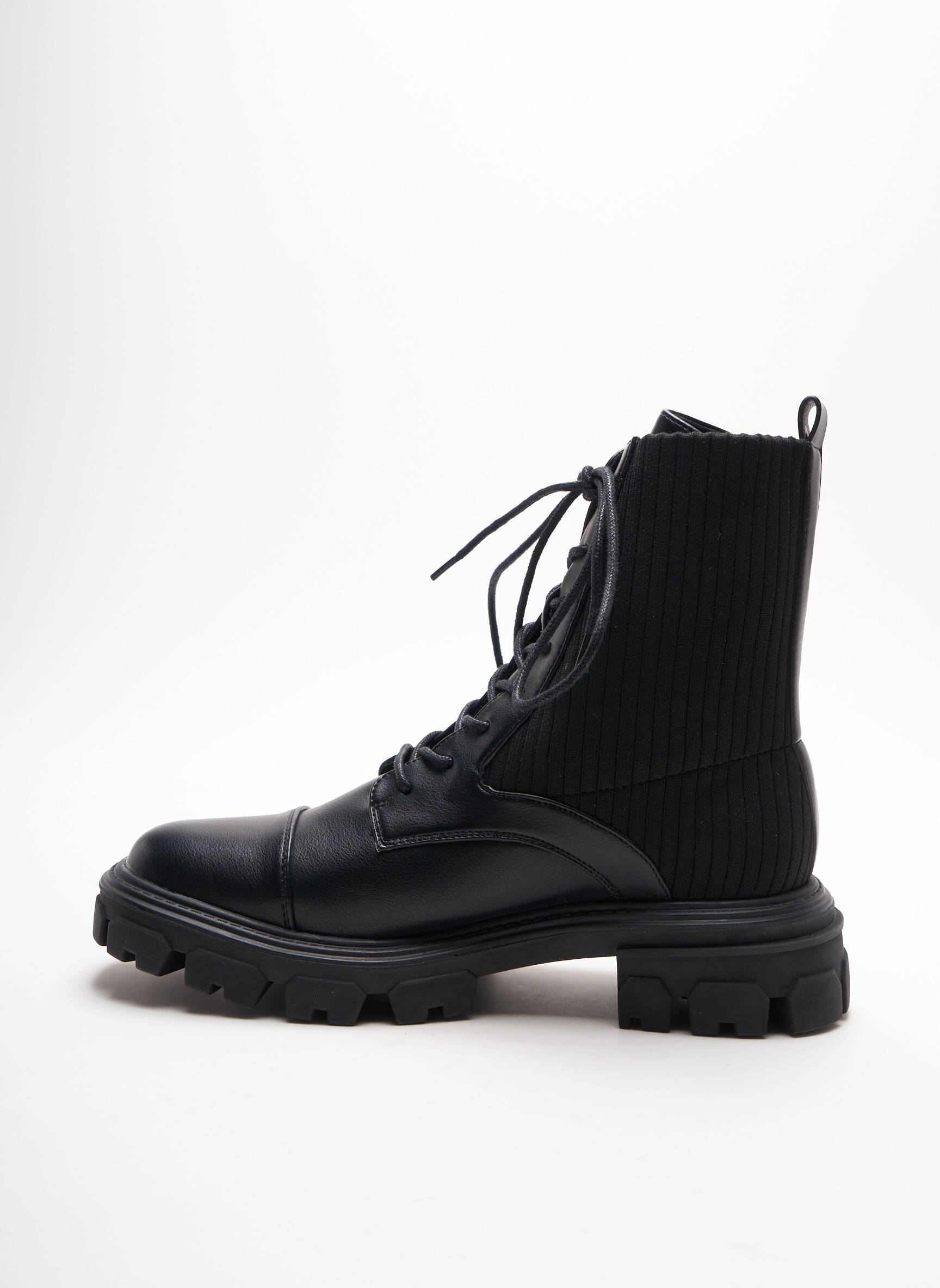 Vanessa Wu Bottines Femme couleur noir