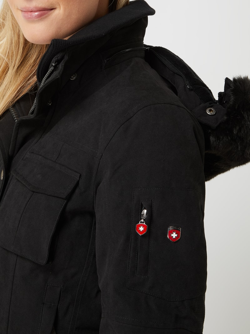 Schneezauber 62 Funktionsjacke mit abnehmbarer Kapuze in schwarz