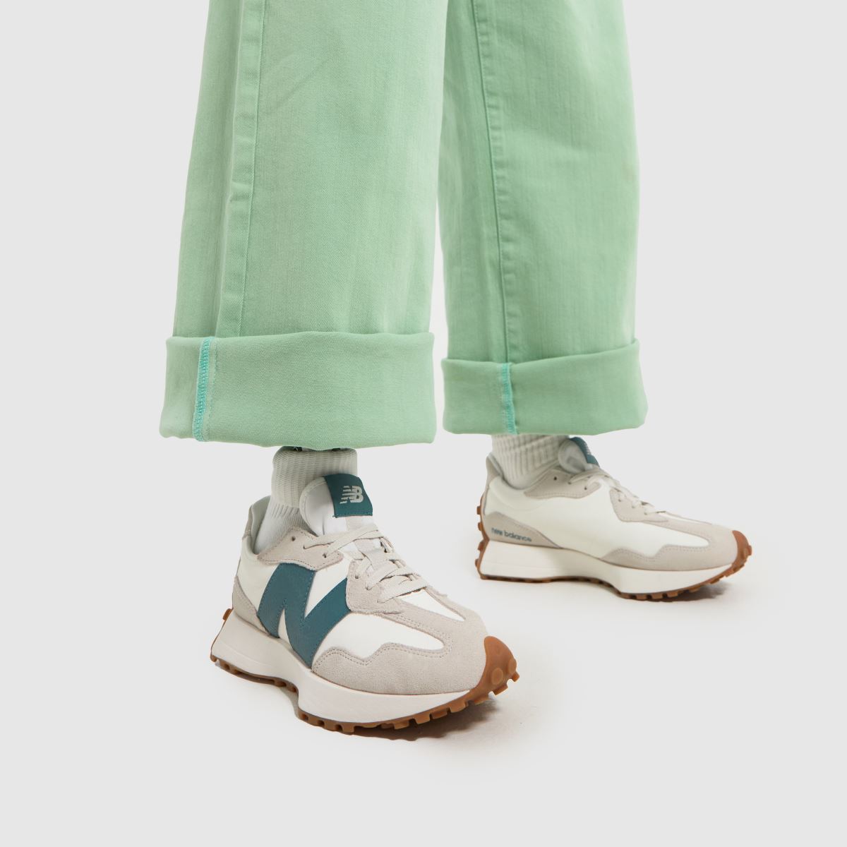 New Balance 327 sportcipő fehér és zöld színben