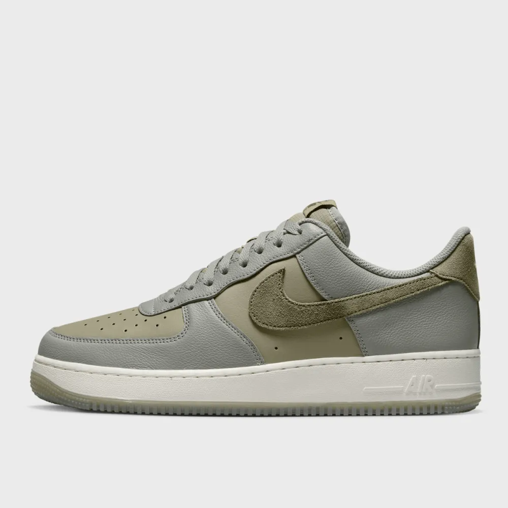 Nike Air Force 1 07 FJ4170-002 / grün