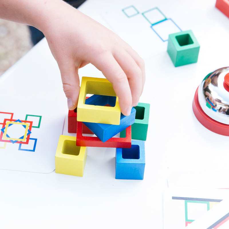 Jeu de société Colorforms express Oxybul