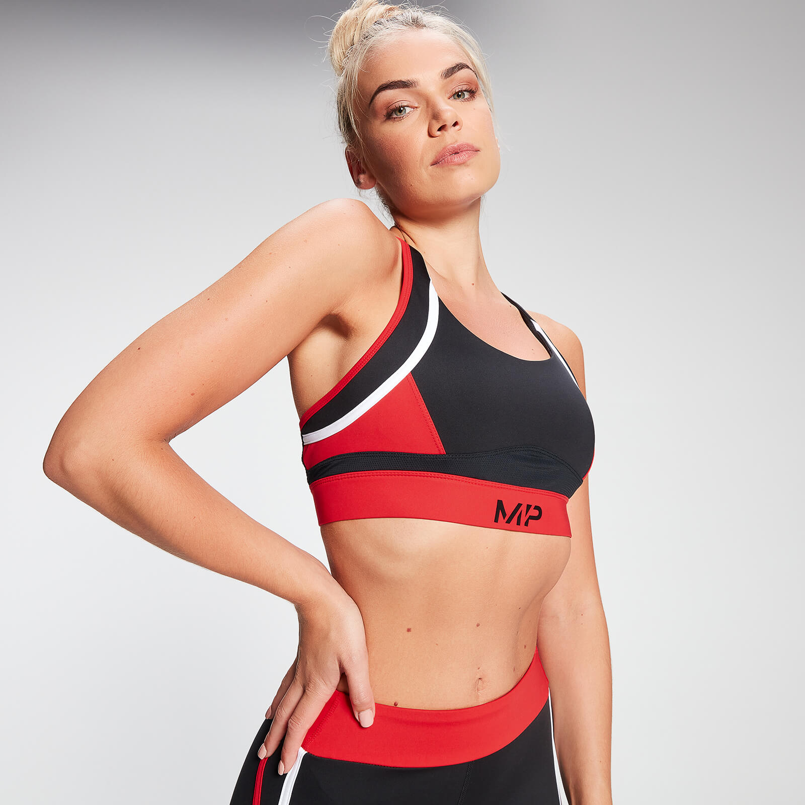 Brassière de sport colour-block convertible MP Engage pour femmes – Noire/Rouge danger