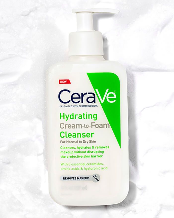 Nettoyant hydratant crème-mousse. Nettoyant visage moussant et crémeux pour peaux normales à sèches.