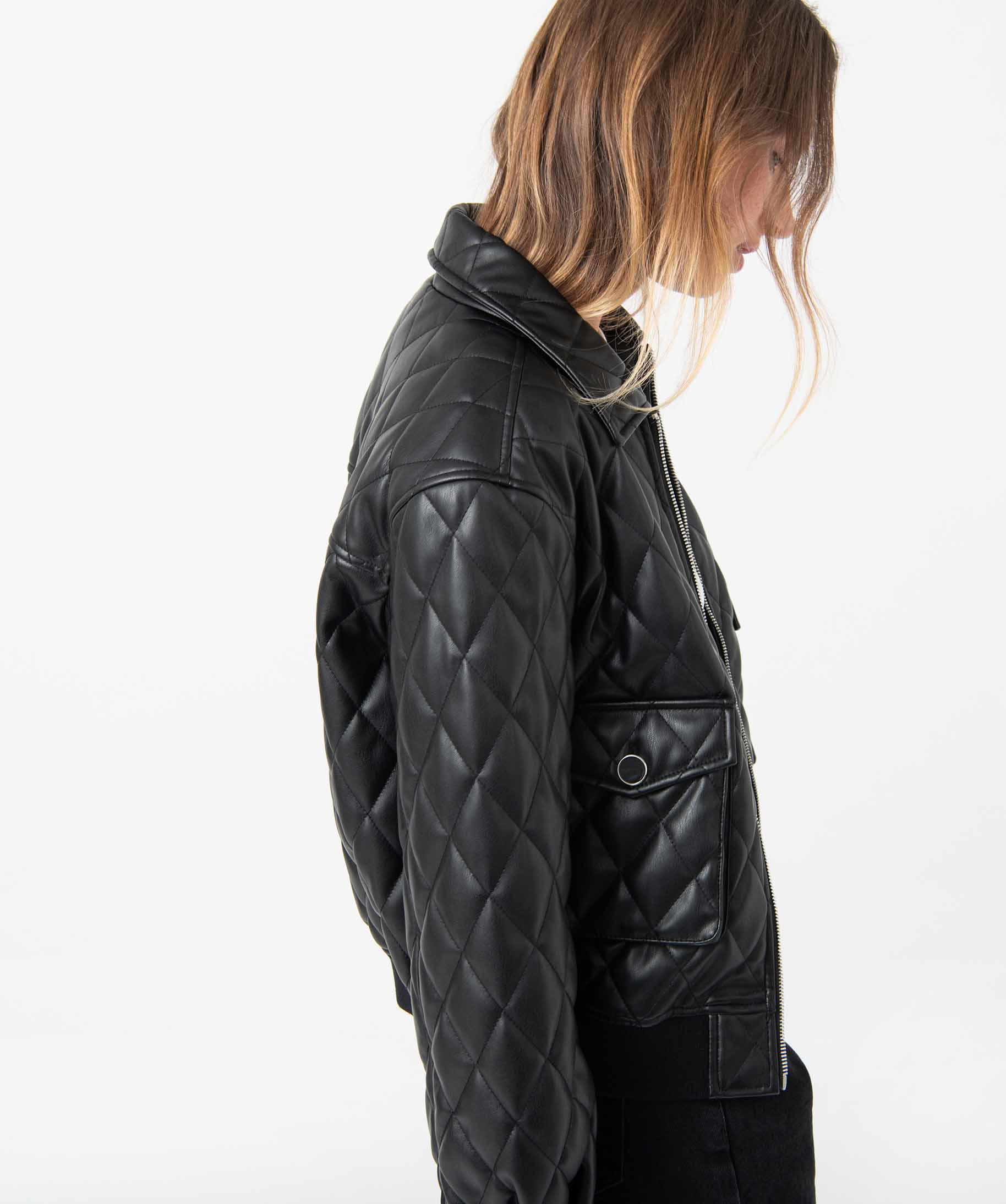 Blouson femme en matière synthétique matelassée noir | GEMO